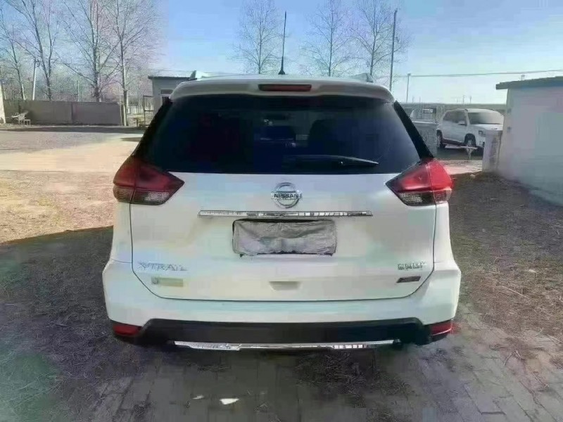 保定17年日产奇骏1