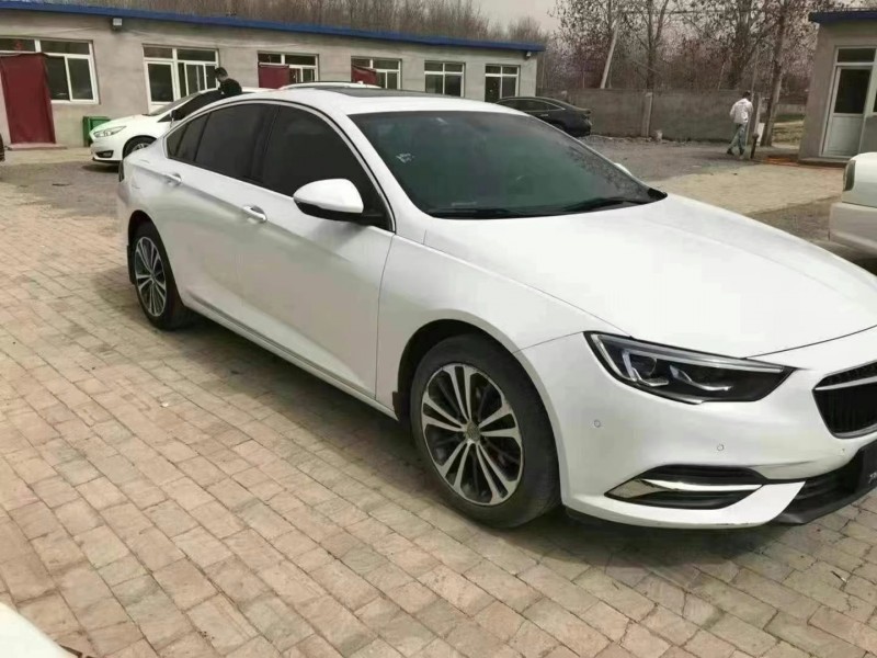 保定18年别克君威5