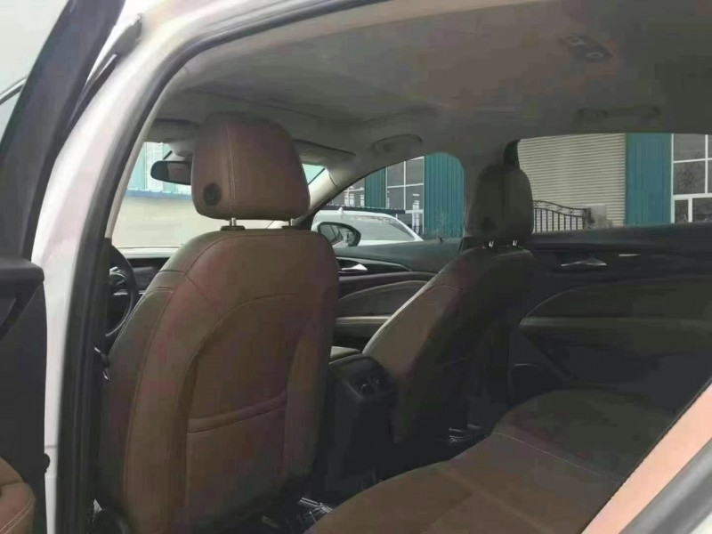 保定18年别克君威7