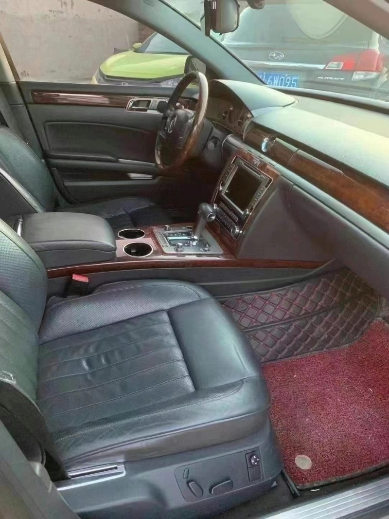 保定11年大众辉腾5