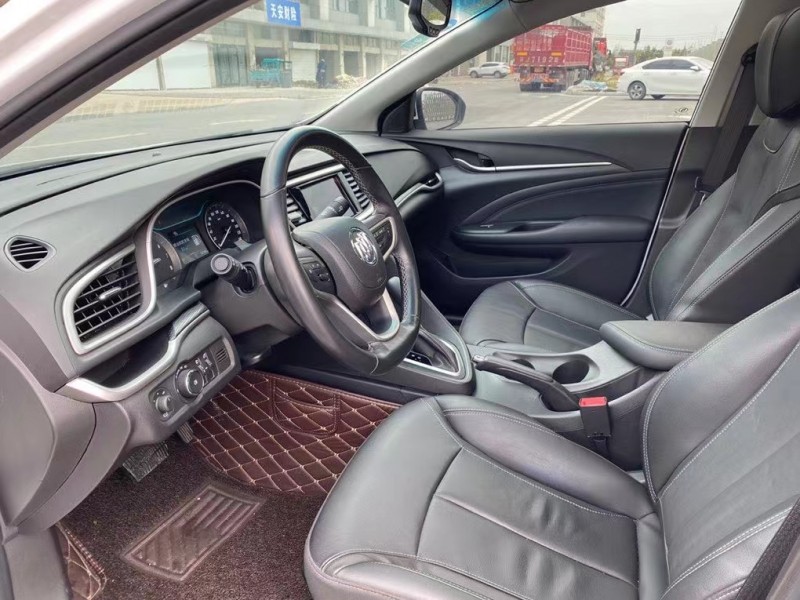 盐城19年别克英朗8