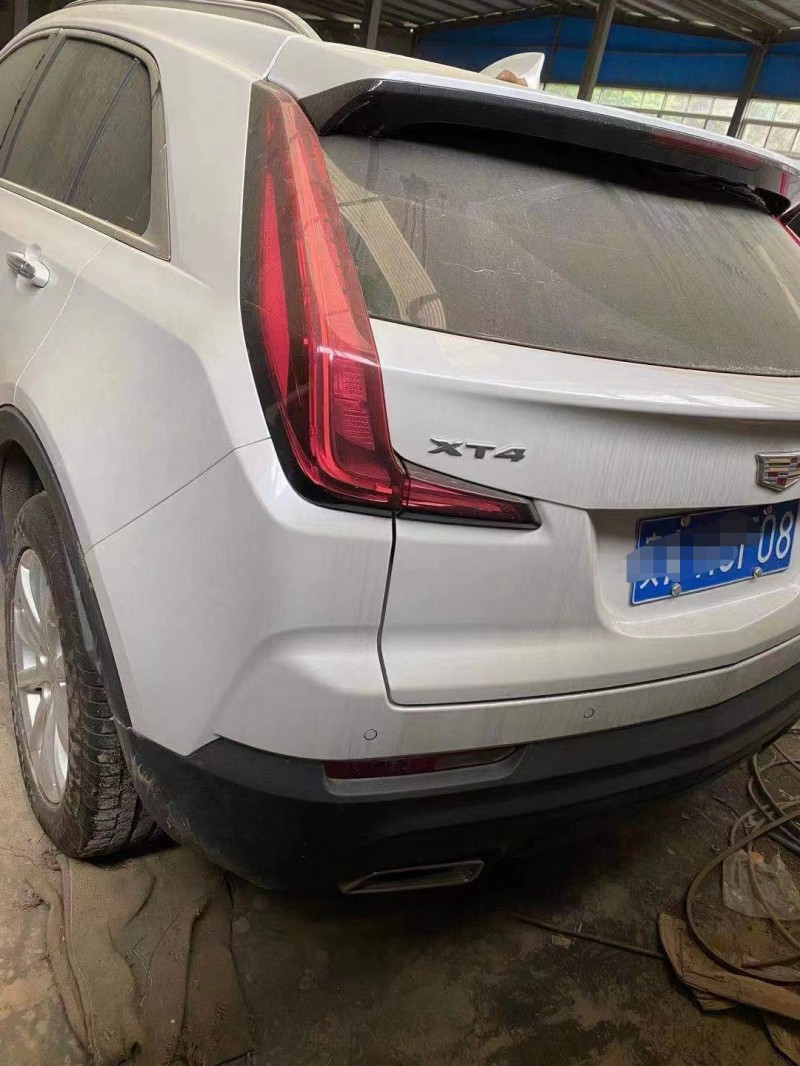 貴陽20年凱迪拉克XT41