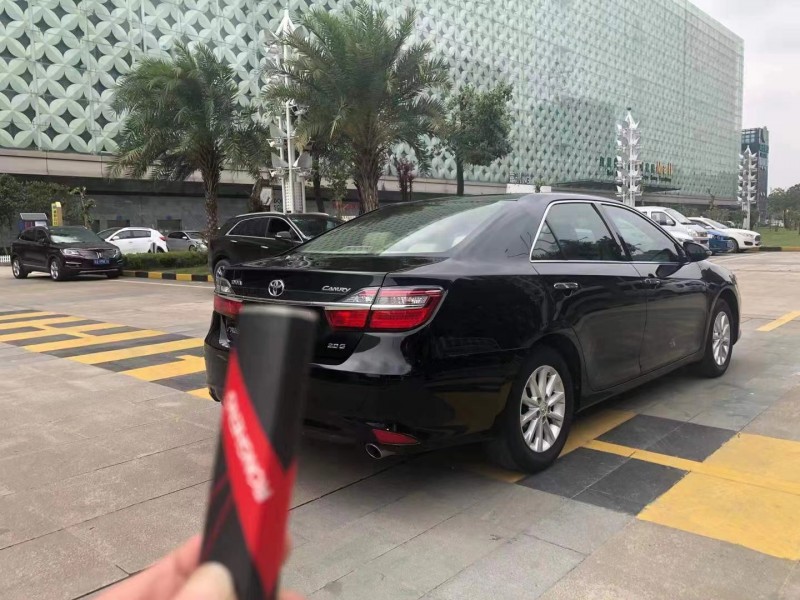 武汉17年丰田凯美瑞4