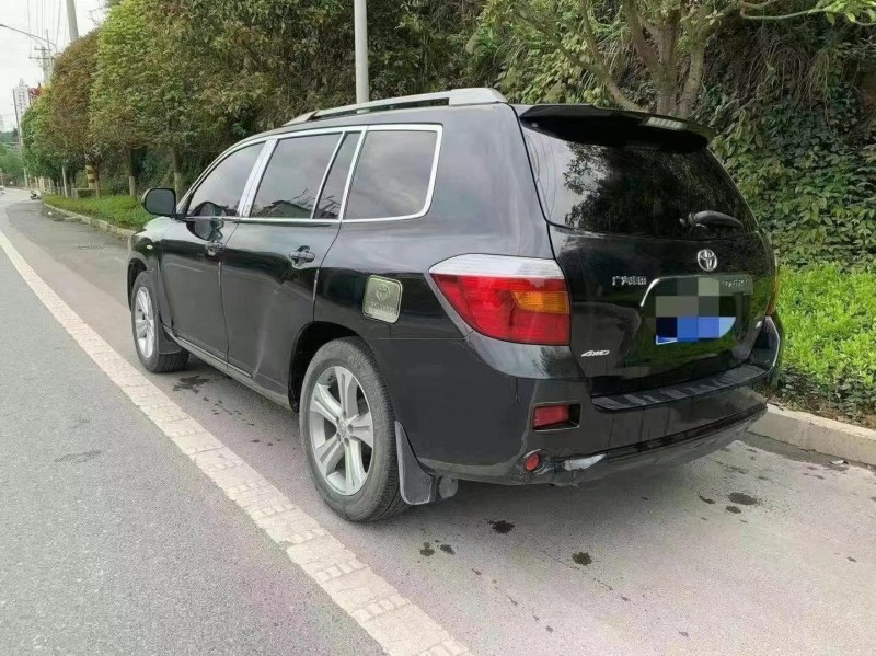 武汉10年丰田汉兰达2