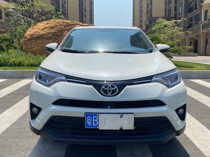 广州19年丰田RAV4荣放1