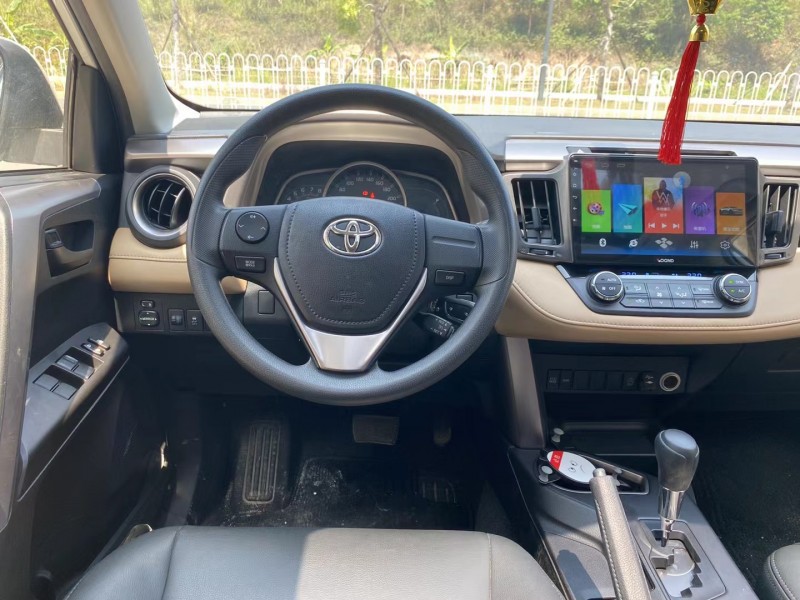 广州19年丰田RAV4荣放8