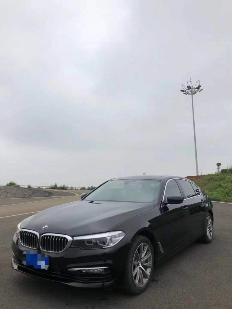 武汉18年宝马5系3