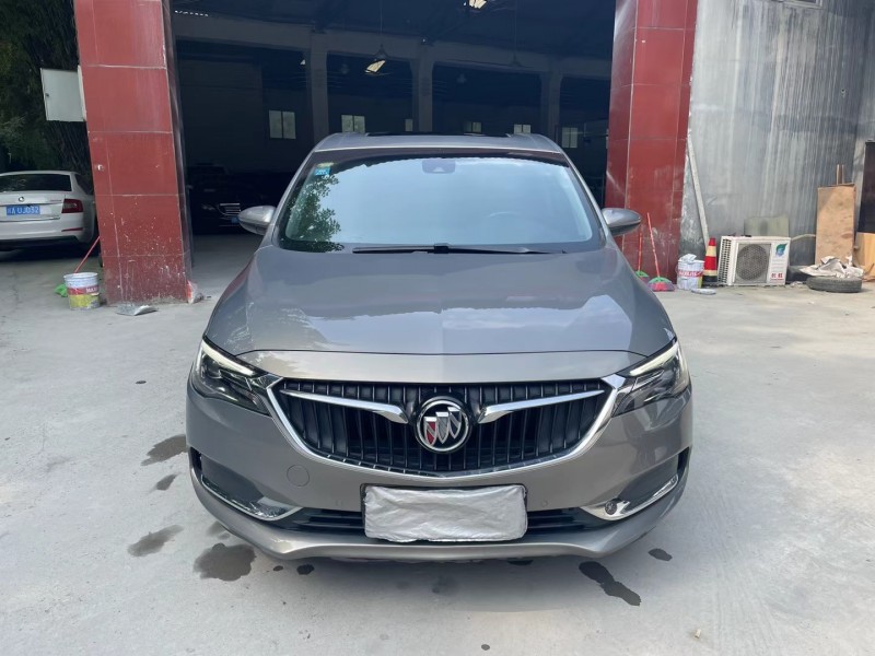 成都18年别克GL67