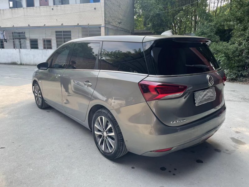 成都18年别克GL61