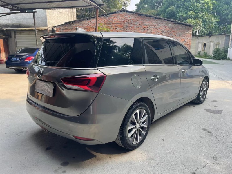 成都18年别克GL68