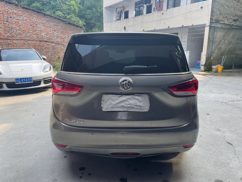 成都18年别克GL69