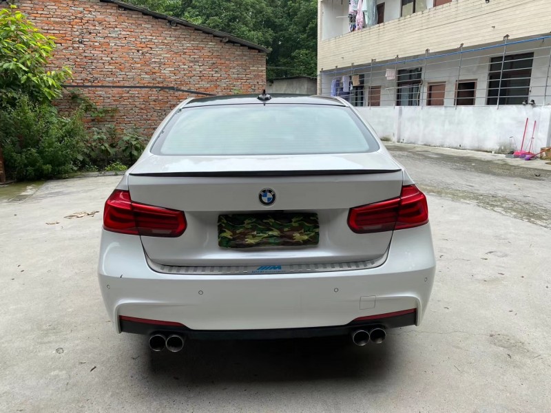 成都16年宝马3系9