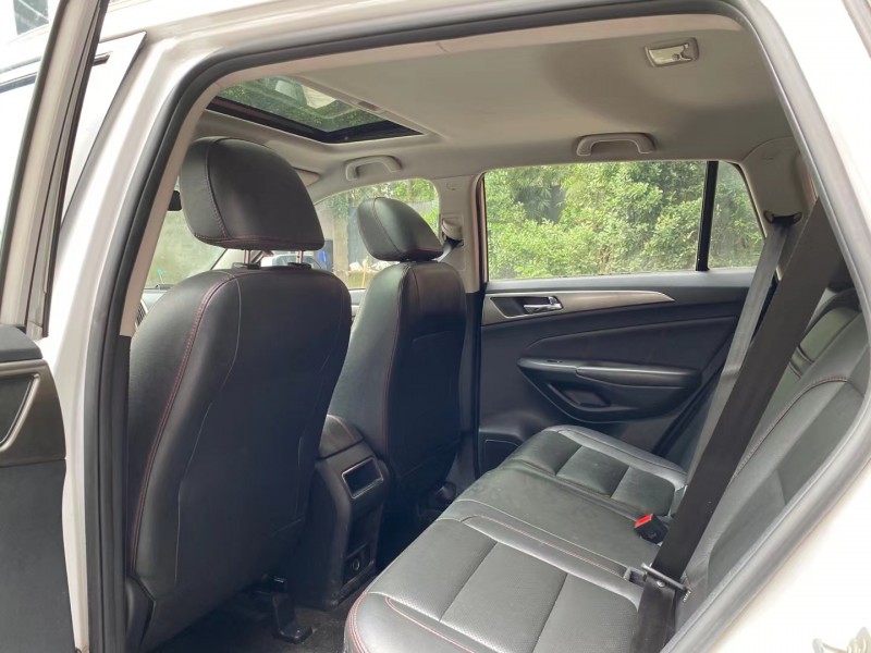 成都15年长安汽车CS755