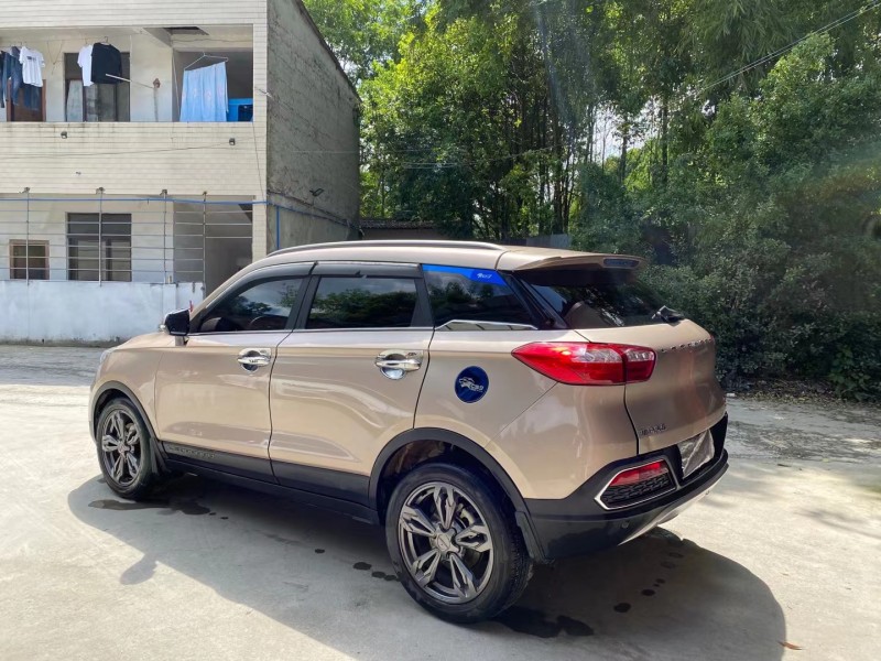 成都17年獵豹汽車CS97