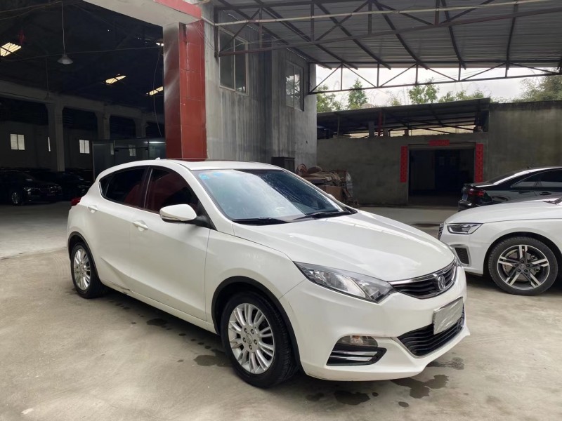 成都14年长安汽车逸动3