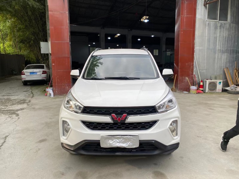 成都18年五菱汽車宏光S31