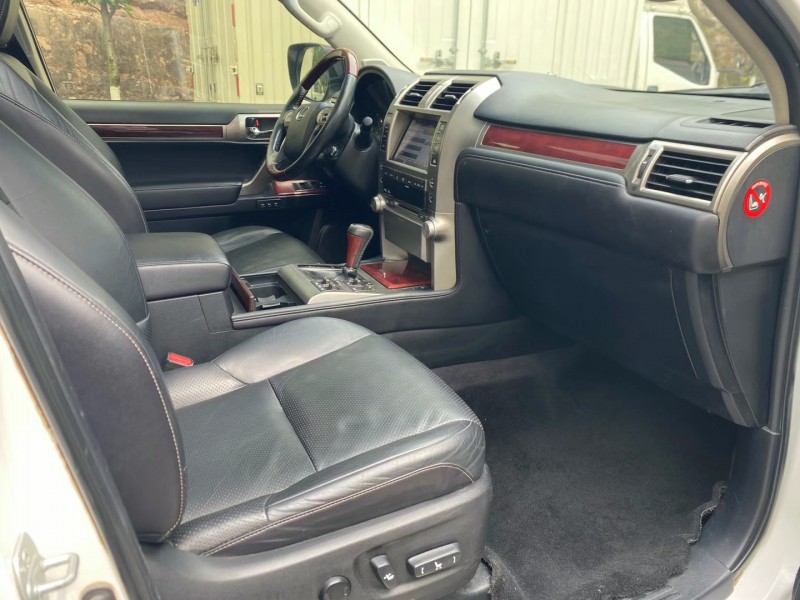 武汉13年雷克萨斯GX9