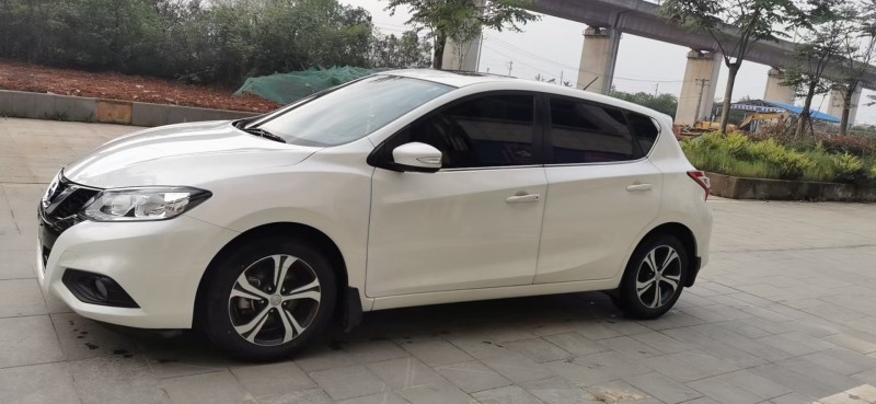 武汉18年日产骐达5