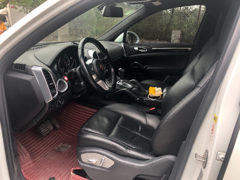 深圳17年保时捷卡宴8