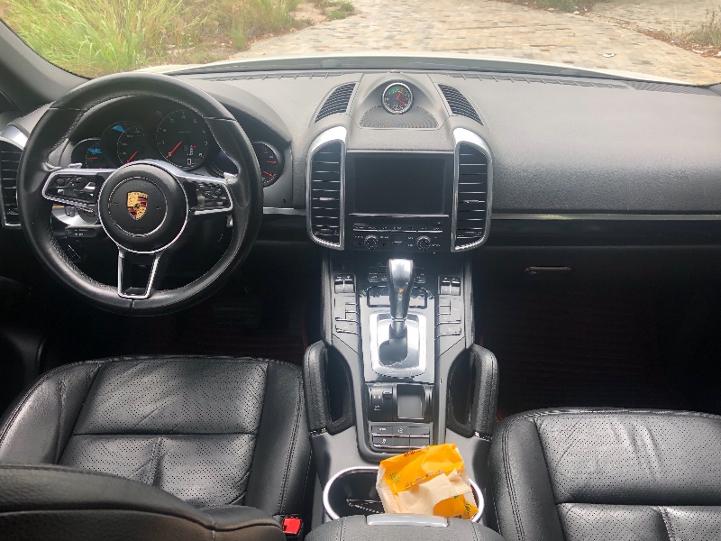 深圳17年保时捷卡宴5