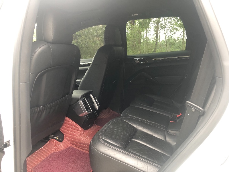 深圳17年保时捷卡宴4