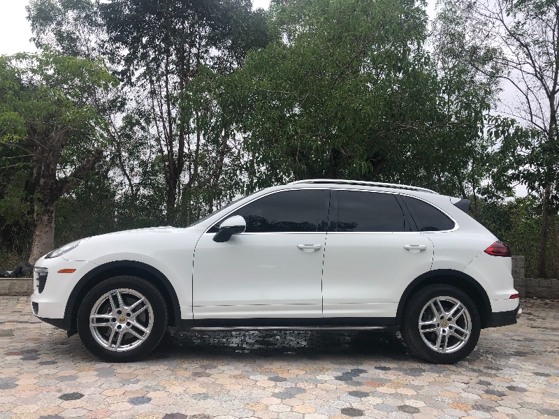 深圳17年保时捷卡宴2