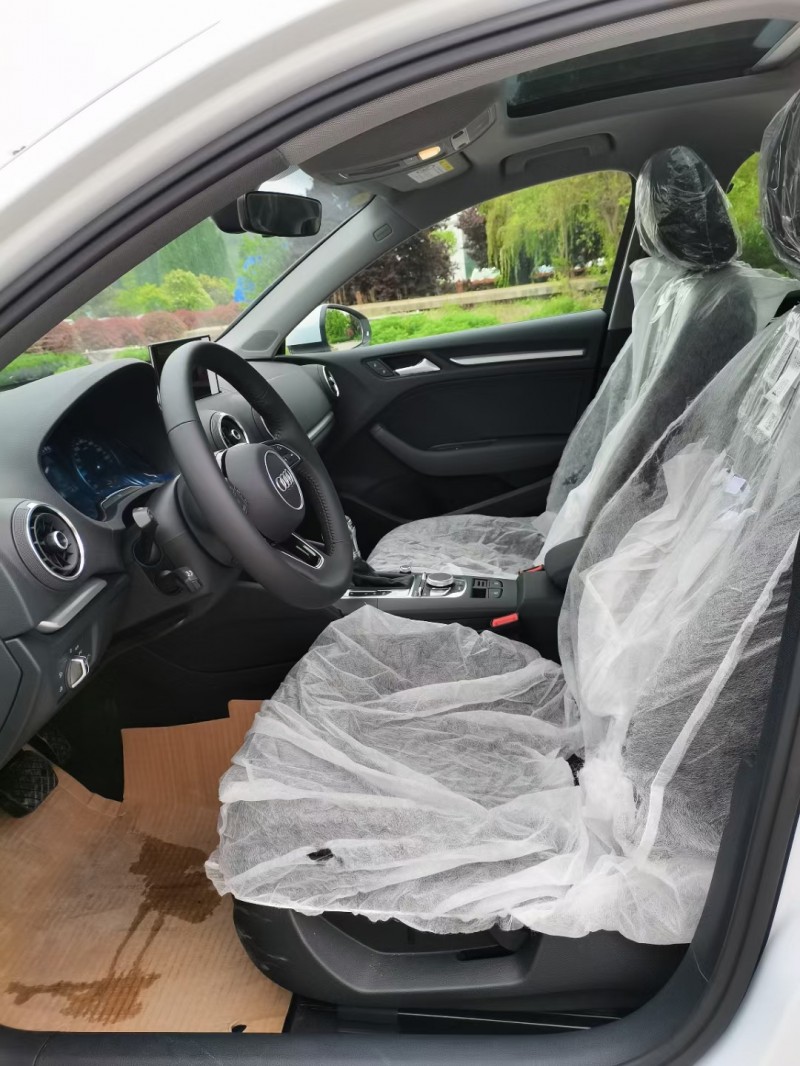 济宁20年奥迪A33