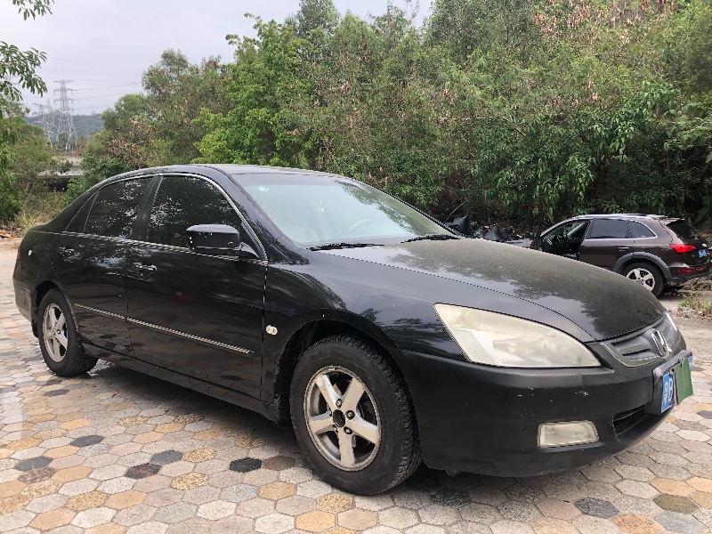 深圳06年本田雅阁8