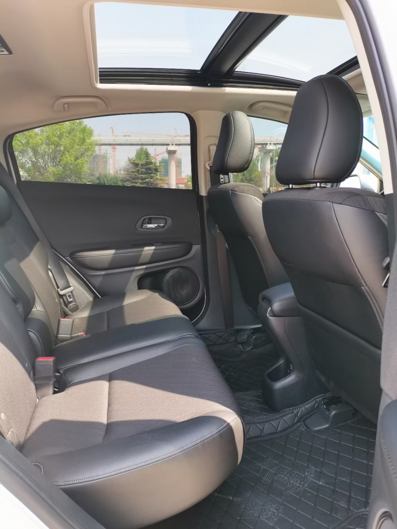 济宁21年本田缤智6