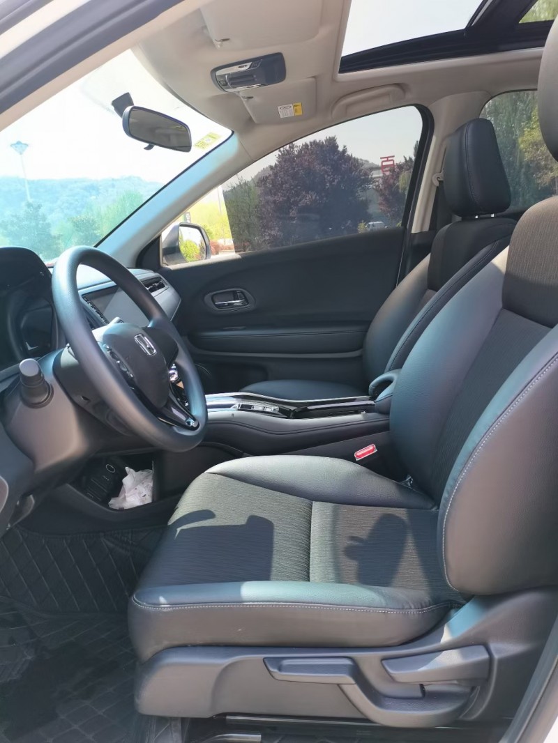 济宁21年本田缤智7