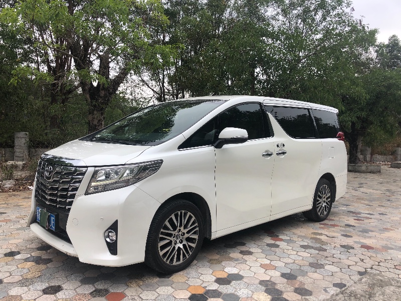 深圳16年丰田埃尔法2