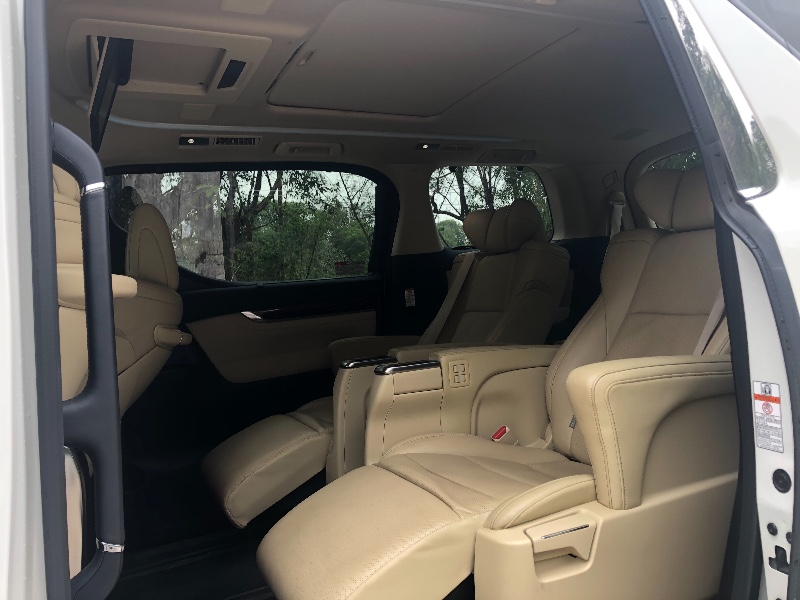 深圳16年丰田埃尔法5