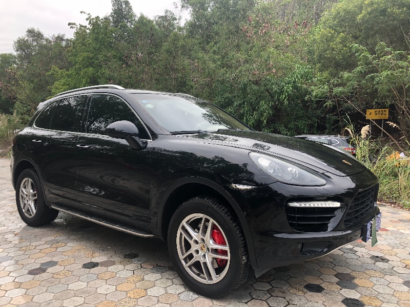 深圳12年保时捷卡宴3