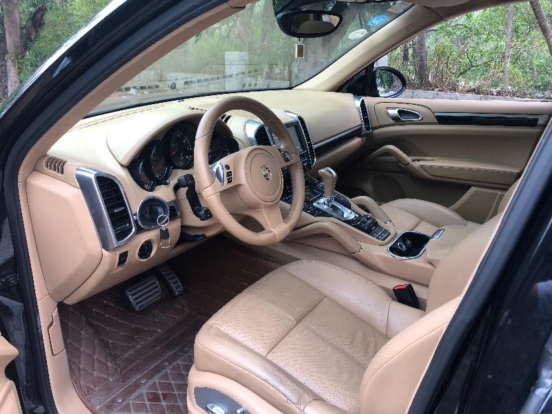 深圳12年保时捷卡宴4