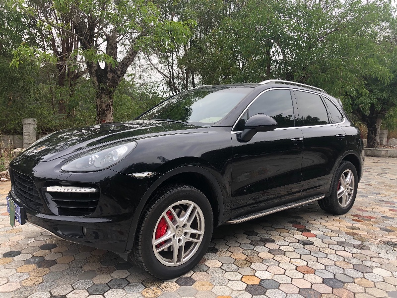 深圳12年保时捷卡宴2