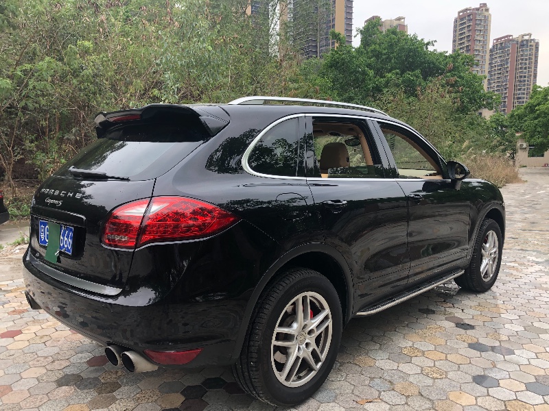 深圳12年保时捷卡宴7