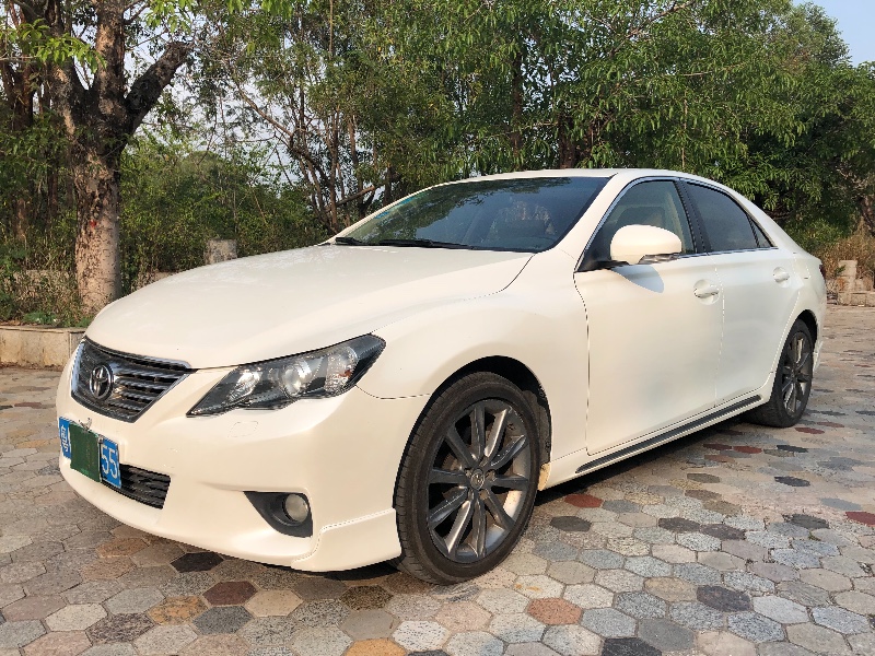 深圳13年丰田锐志1