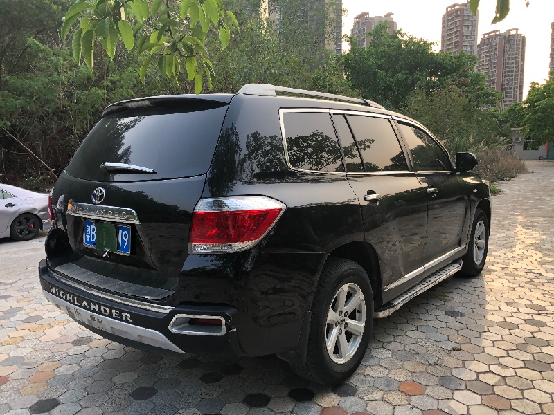 深圳13年丰田汉兰达6