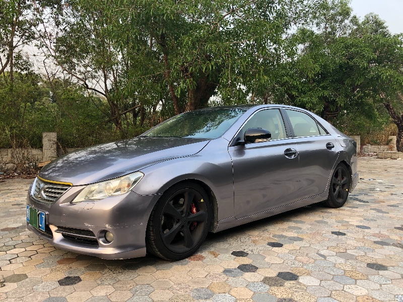 深圳13年丰田锐志1