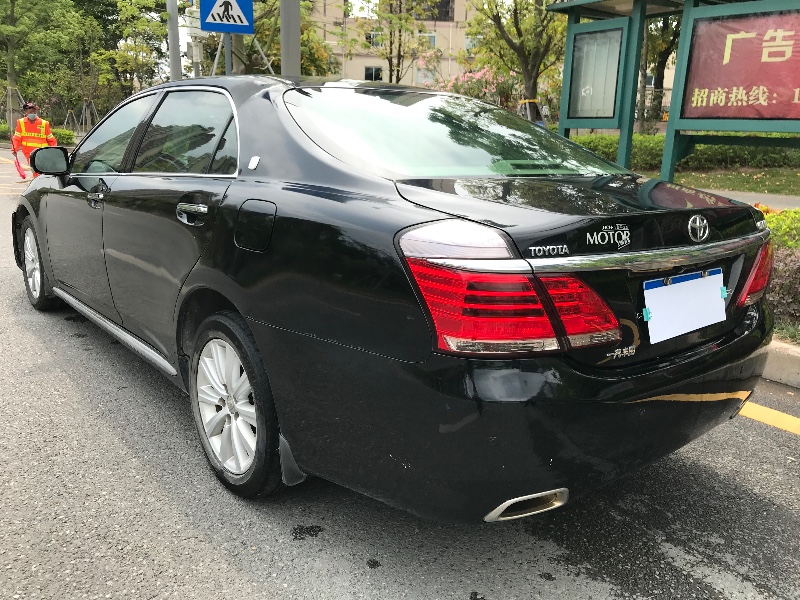深圳13年丰田皇冠9