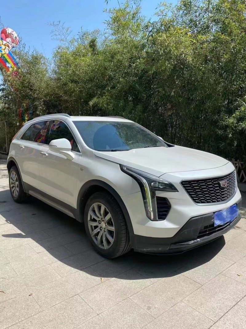 济宁19年凯迪拉克XT48