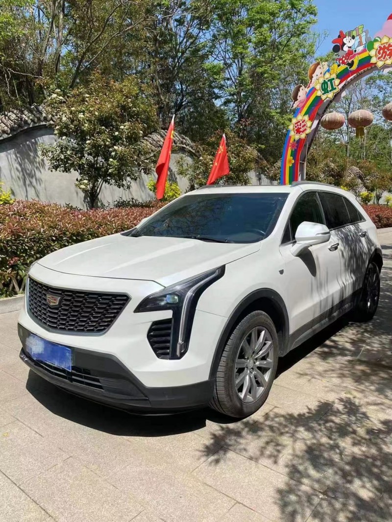 济宁19年凯迪拉克XT47