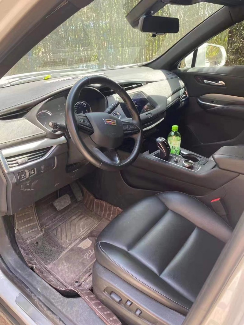 济宁19年凯迪拉克XT45