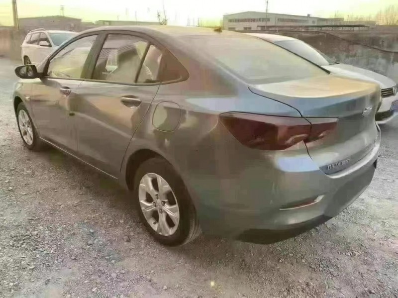 保定20年雪佛兰科沃兹3