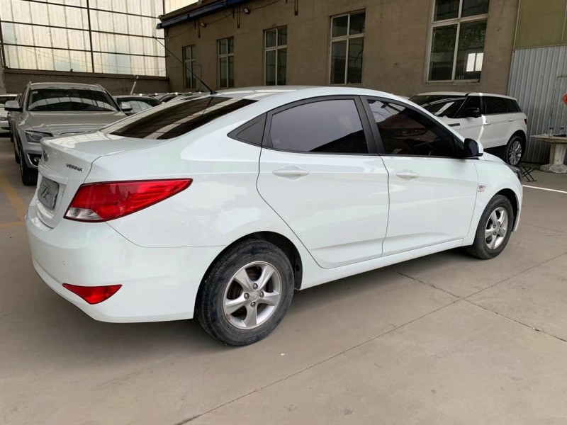 保定15年现代瑞纳5