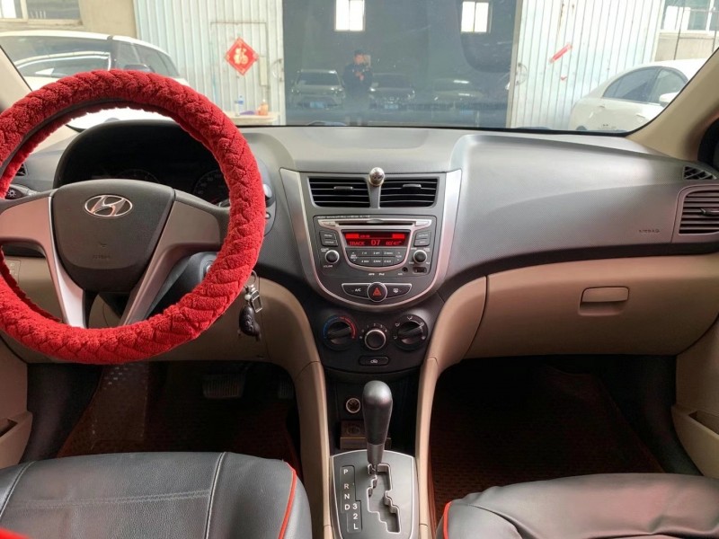 保定15年现代瑞纳7