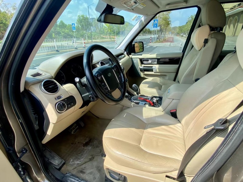 广州12年路虎发现46