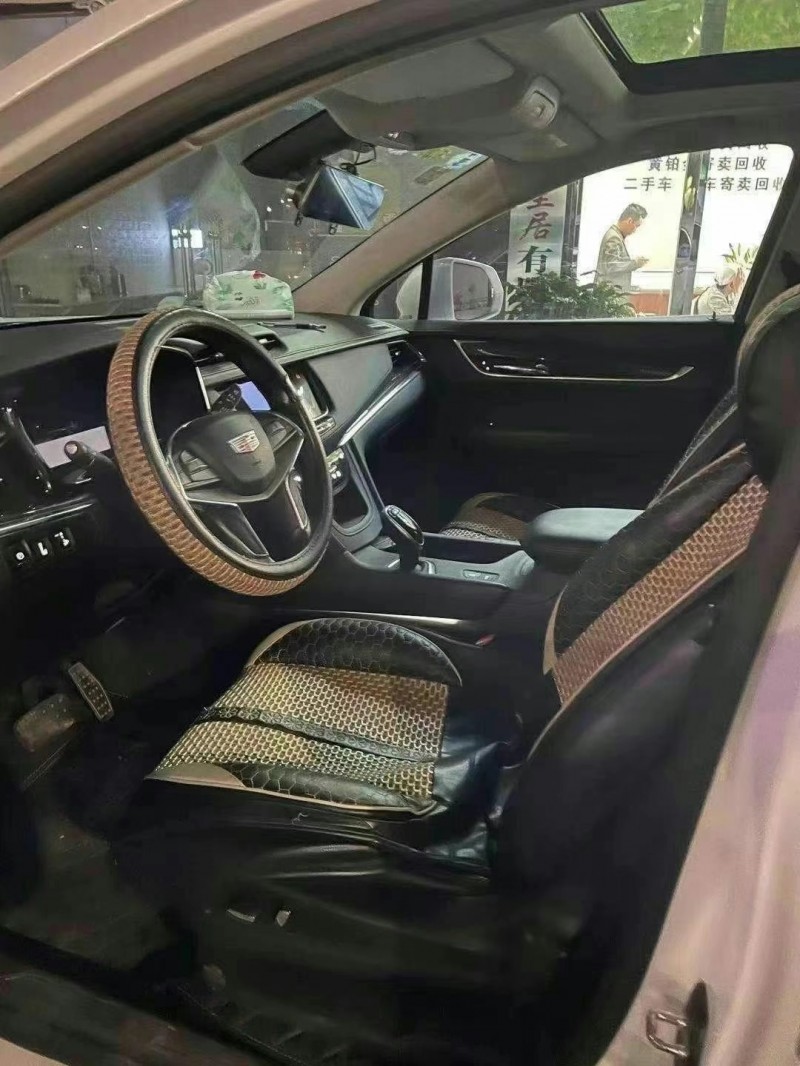 重慶16年凱迪拉克XT55