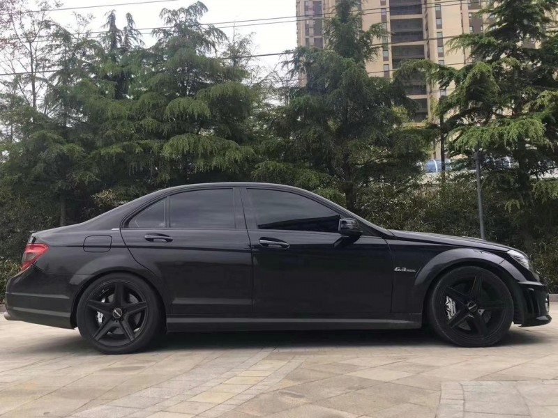 青岛11年奔驰AMG C637