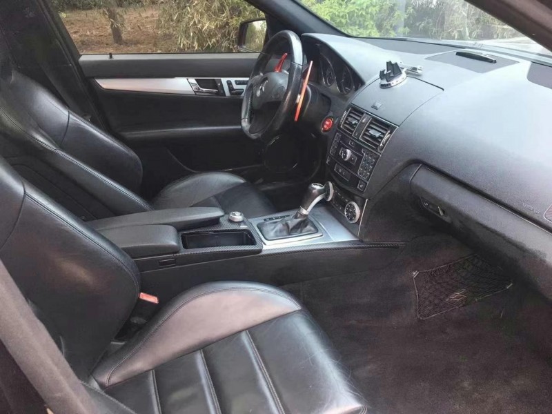 青岛11年奔驰AMG C634